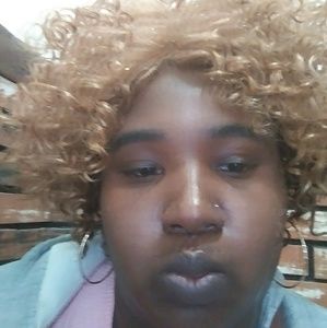 Meet your Posher, Ebony